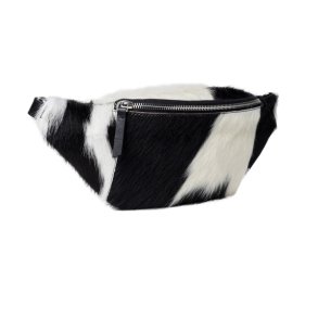 Sort og hvid Jia bumbag i �gte l�der og pels set fra siden