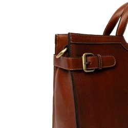 RE:DESIGNED May Big cognac med messingfarvet sp�nde og l�derdetaljer