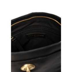 Front af Moa Big skuldertaske i sort l�der med drejel�s