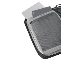 Travelite Venture Line M sort med indvendigt rum til tablet og laptop