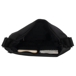 Beagles Calvia skuldertaske sort med indhold set indvendigt