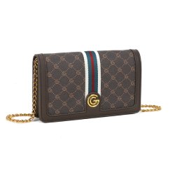 Gabriella G Firenze Queen m�rkebrun clutch set skr�t fra siden med monogramm�nster, klaplukning og guldfarvet k�derem