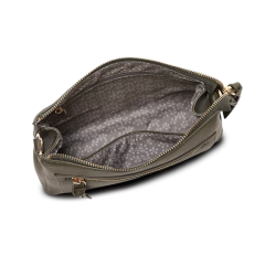 Indvendig visning af Lycke Oslo Sandnes crossover taske grn – rummeligt hovedrum med mnstret foring