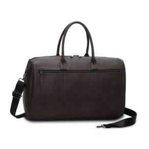 Brun weekendtaske med skulderrem og brehndtag set forfra