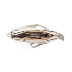 the monte skuldertaske i beige skind set oppefra med bent hovedrum