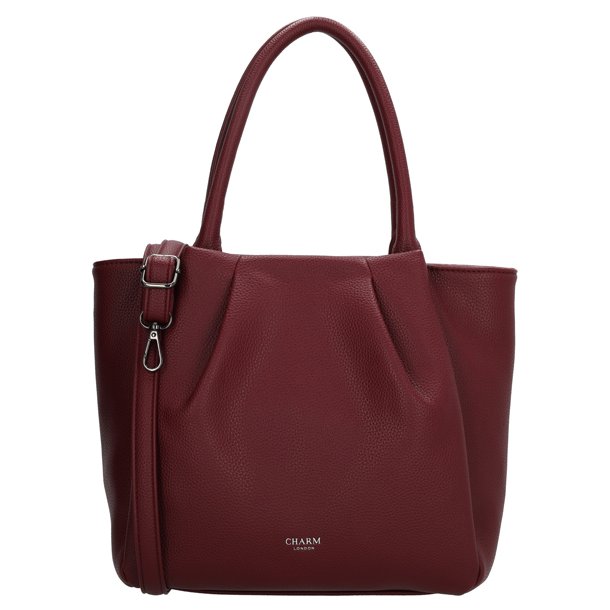 Charm London Lyon shopper i bordeaux set forfra med dekorative folder, lange hanke, aftagelig skulderrem og diskret logo.