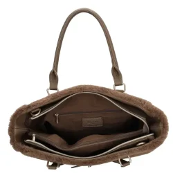 Indvendigt rum i Charm London Alaska shopper med lynl�slommer