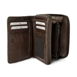 Pia Ries Aska Damepung Brun