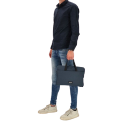 Beagles computertaske bl bres af model