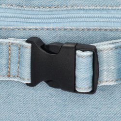 Spnde og justering p Beagles Tejeda bltetaske i lys jeansbl