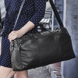 Bon Go�t weekendtaske sort &ndash; med skulderrem