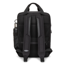 Eastpak Icon Totepack sort set bagfra med polstrede skulderstropper