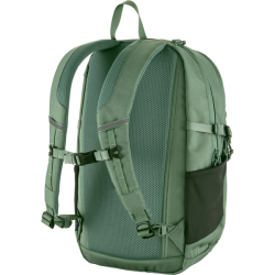 Fjllrven Skule 20 Patina Green set bagfra med polstrede stropper
