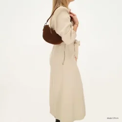 Hide & Stitches Brazos skuldertaske brun ruskind b�ret over skulderen