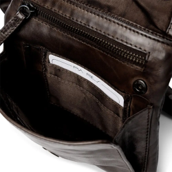 Pia Ries lille crossover i Brun