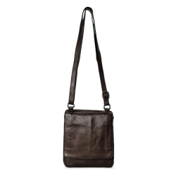 Pia Ries lille crossover i Brun