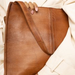 RE:DESIGNED Aro Urban Walnut Kalv