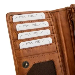 Pia Ries Sipo Damepung Cognac